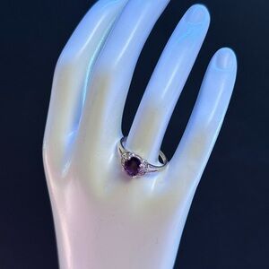 Vintage Classic Oval Amethyst & Diamonds 10k Yellow Gold Ring